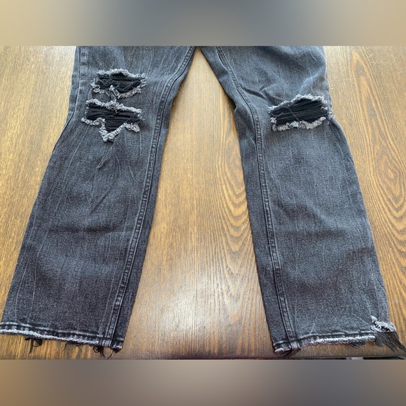 Abercrombie Distressed Ultra High Rise Ankle Straight Jean in Black Size 27 - Picture 4 of 6